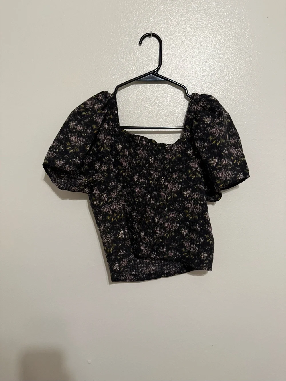 Madewell Black Floral Smocked Puff Sleeve Crop Top